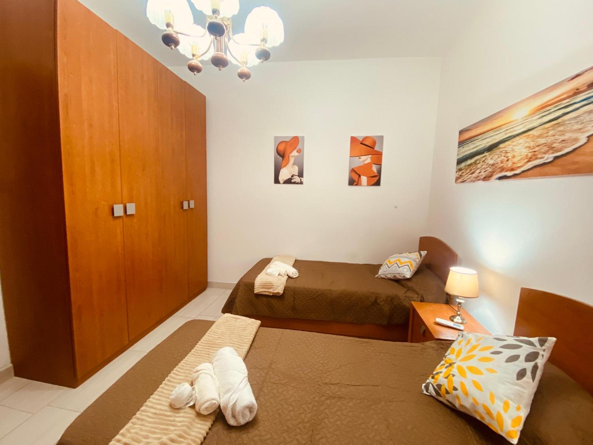 Bugibba Central Modern Apartment St. Paul's Bay Exterior foto